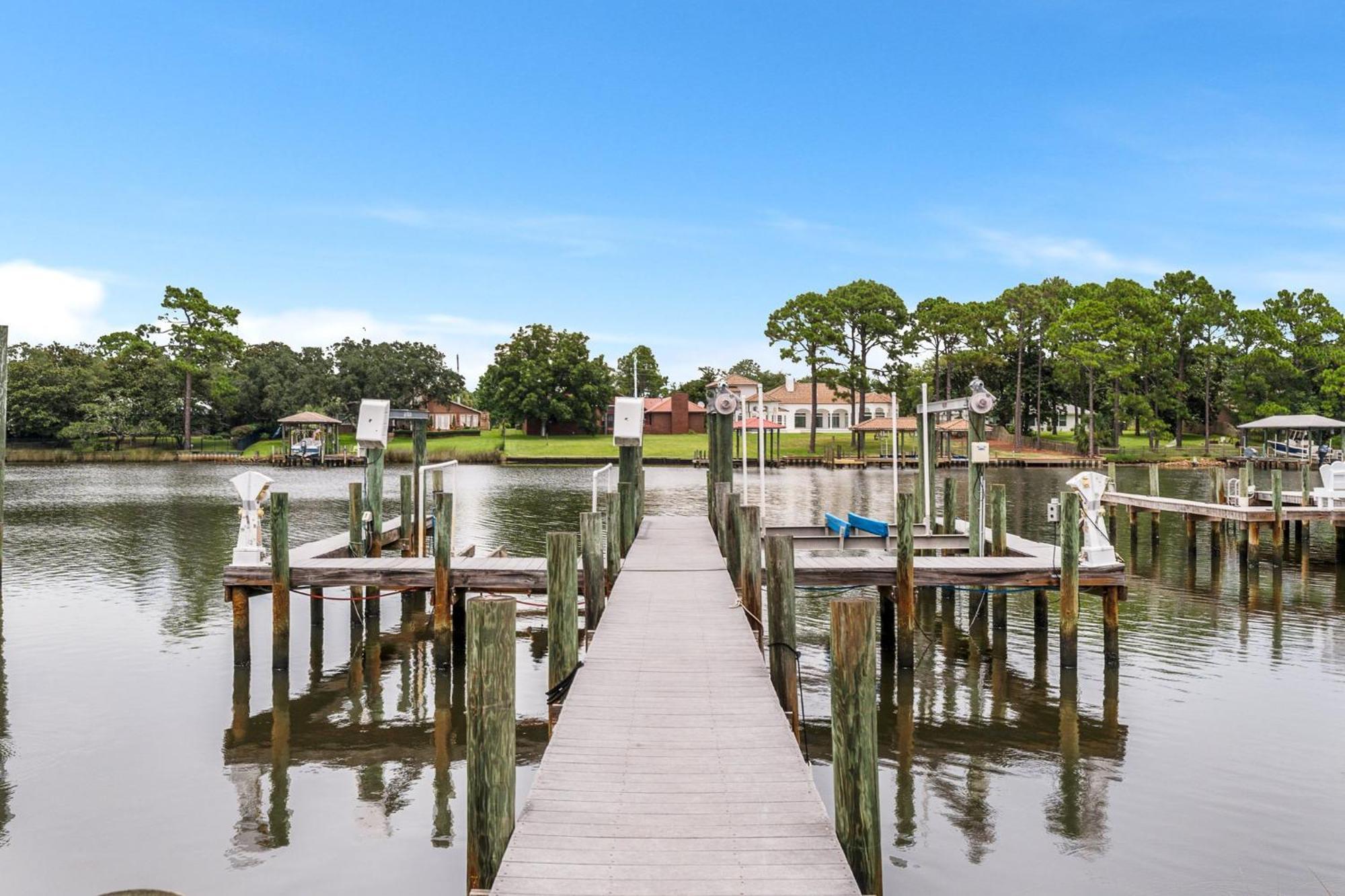 Holiday home Bay Getaway! Bayfront 4br 4ba House Sleeps 12 Private Pool Boat Dock *