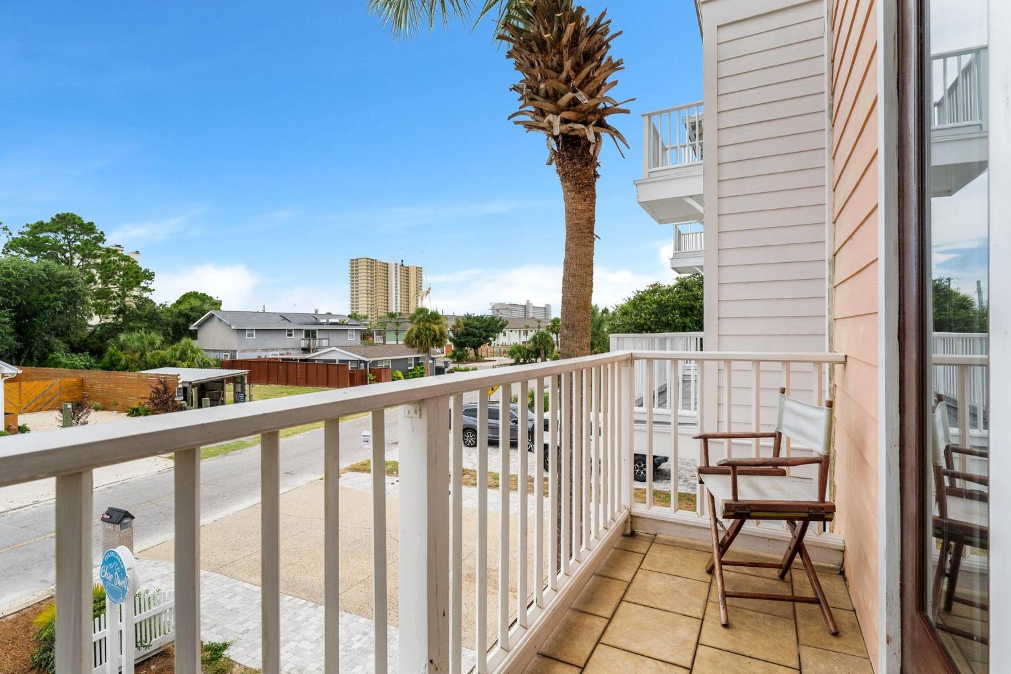 Bay Getaway! Bayfront 4br 4ba House Sleeps 12 Private Pool Boat Dock Holiday home